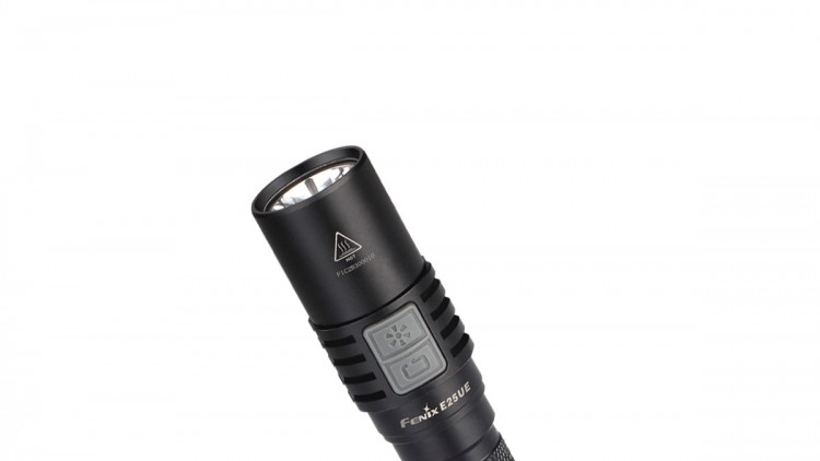 Ліхтар Fenix E25UE Cree XP-L V5