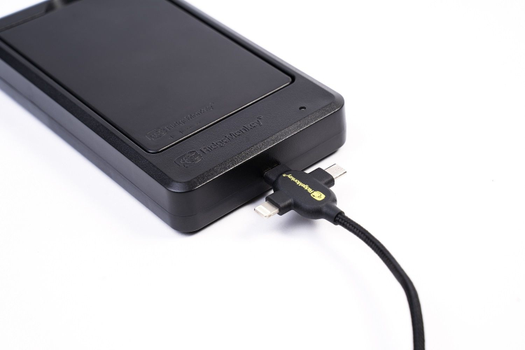 Зарядний пристрій Ridge Monkey Vault Tech Battery Charging Dock