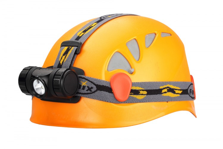 Налобний ліхтар Fenix HL35 Cree XP-G2 (R5) LED