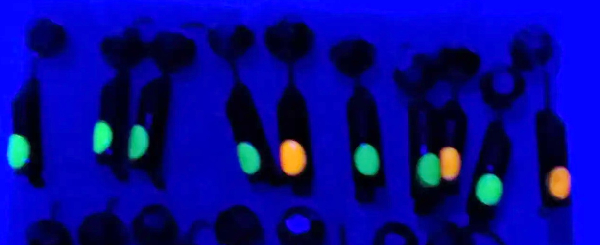 Вольфрамова блешня "гвоздик" з граненою намистом хамелеон 2мм/0.4г 